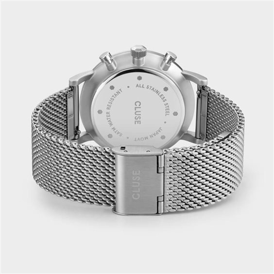 Orologio Arvis cronografo con cassa in acciaio lucido, cinturino a maglia milano color argento e quadrante blu scuro che mostra i contatori del cronografo.
